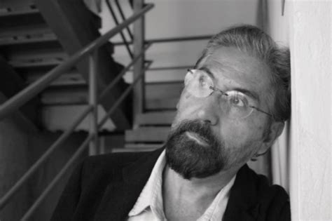 Juan Luis Flores .